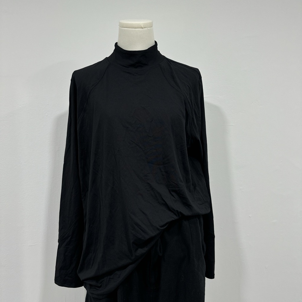 Lululemon top